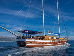 Gulet in Stobreč Port thumbnail 8