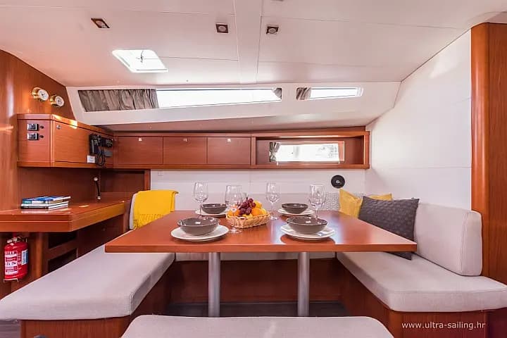 Oceanis 48 in Split / ACI Marina Split - Photo 4