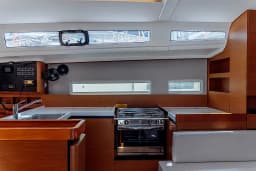 Sun Odyssey 410 in Kos / Marina Kos thumbnail 4
