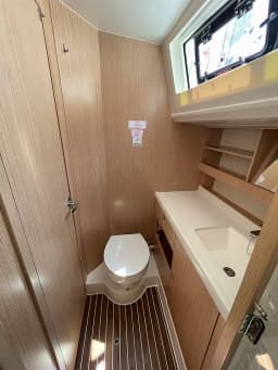 Bavaria Vision 42 in Preveza Main Port thumbnail 13