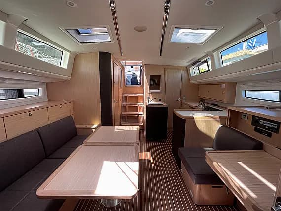 Bavaria Vision 42 in Preveza Main Port - Photo 3