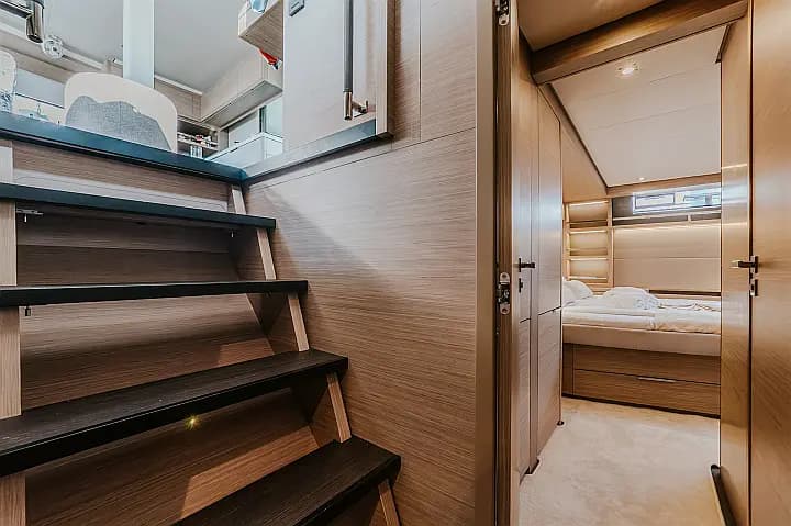 Lagoon 55 in Kaštel Gomilica / Marina Kaštela - Photo 5