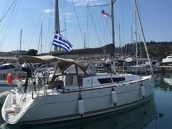 Sun Odyssey 33i in Athens / Marina Delta Kallithea - image 1