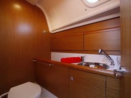 Sun Odyssey 33i in Athens / Marina Delta Kallithea thumbnail 7