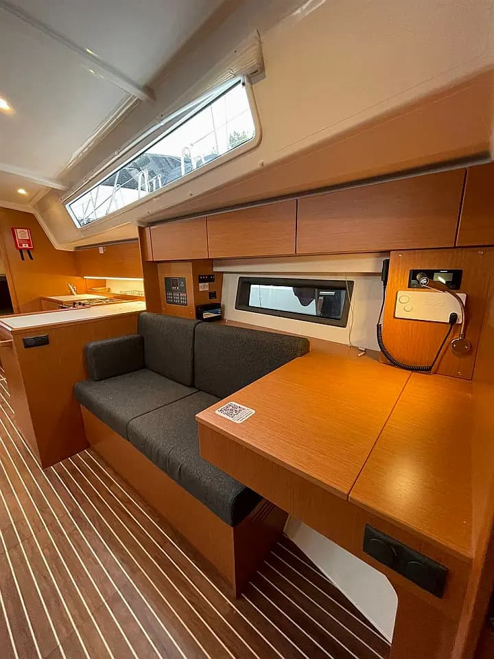 Bavaria C42 in Athens / Alimos Marina - Photo 4