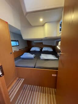 Bavaria C42 in Athens / Alimos Marina thumbnail 6