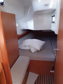 Bavaria Cruiser 34 in Puntone / Marina di Scarlino thumbnail 5