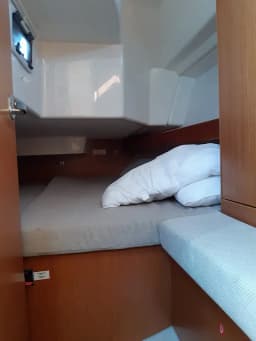 Bavaria Cruiser 34 in Puntone / Marina di Scarlino thumbnail 6