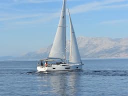 Oceanis 46.1 in Lefkada / D-Marin Marina Lefkas thumbnail 6