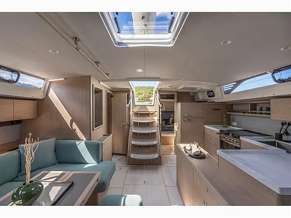 Oceanis 52 in Split / ACI Marina Split - Photo 3