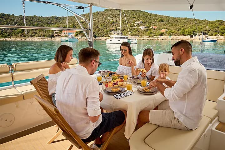 Lagoon 46 in Trogir / SCT Marina Trogir - Photo 4