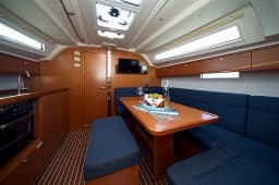 Bavaria Cruiser 41 in Murter / Marina Hramina thumbnail 11