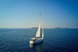 Bavaria Cruiser 41 in Murter / Marina Hramina thumbnail 8