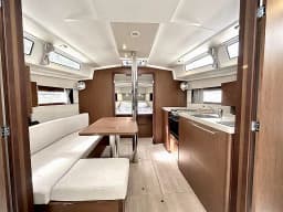 Oceanis 38.1 in Orhaniye / Palmiye Marina thumbnail 10