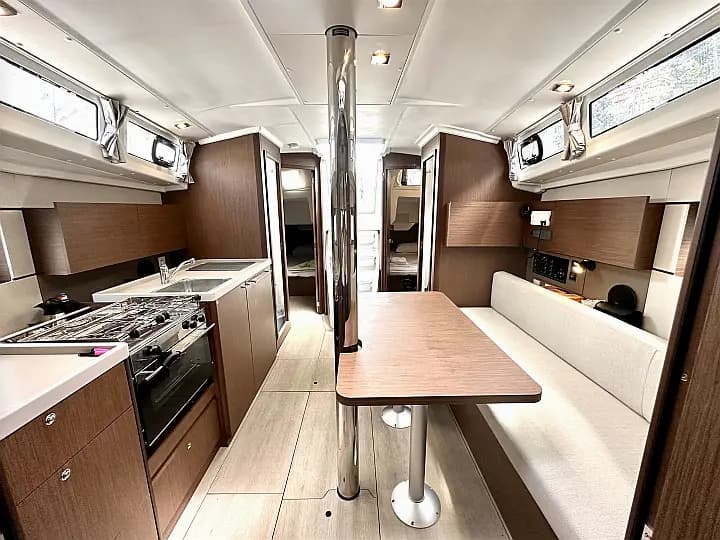 Oceanis 38.1 in Orhaniye / Palmiye Marina - Photo 4