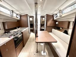 Oceanis 38.1 in Orhaniye / Palmiye Marina thumbnail 3