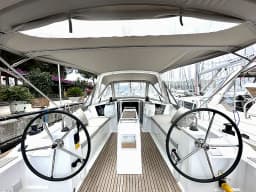Oceanis 38.1 in Orhaniye / Palmiye Marina thumbnail 6