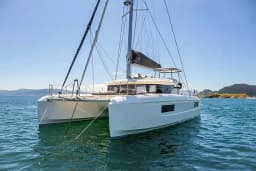 Lagoon 43 in Sardinia / Portisco / Cala dei Sardi thumbnail 11