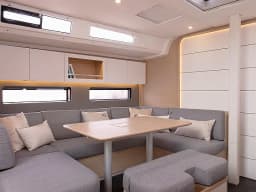 Dufour 41 in Mallorca / Palma de Mallorca / La Lonja Marina Charter thumbnail 14
