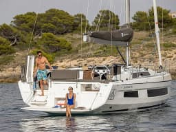 Dufour 41 in Mallorca / Palma de Mallorca / La Lonja Marina Charter thumbnail 9