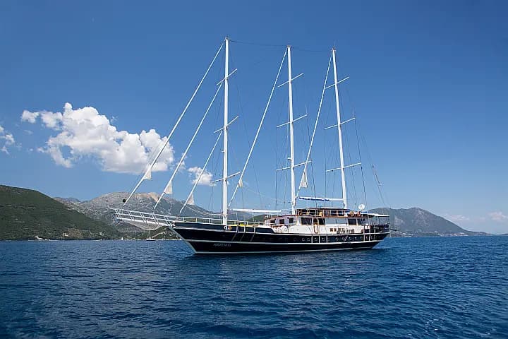 Gulet in Salamina / Salamis Yachting Club - Photo 5