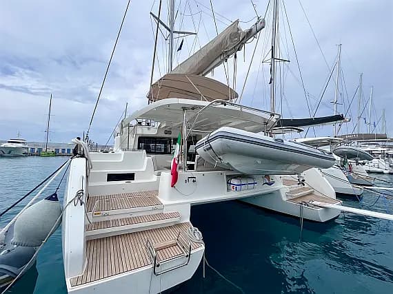 Lagoon 46 in Sicily / Capo d'Orlando Marina - Photo 1