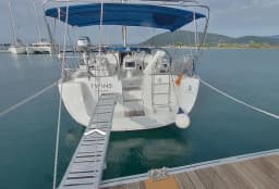 Oceanis 43 in Lavrion Main Port thumbnail 10