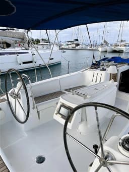 Oceanis 43 in Lavrion Main Port thumbnail 13