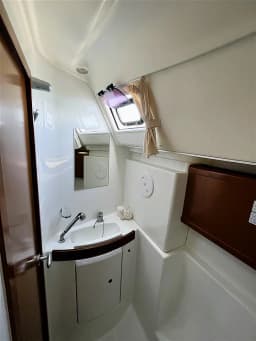 Oceanis 43 in Lavrion Main Port thumbnail 5