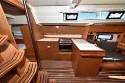 Bavaria C38 in Sukošan / D-Marin Dalmacija Marina thumbnail 26