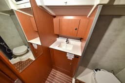 Bavaria C38 in Sukošan / D-Marin Dalmacija Marina thumbnail 30