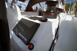 Sun Odyssey 410 in Rhodes New Marina thumbnail 17