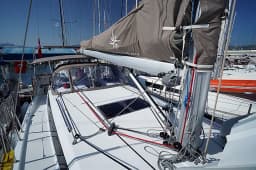 Sun Odyssey 410 in Rhodes New Marina thumbnail 18