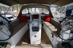 Sun Odyssey 410 in Rhodes New Marina thumbnail 20