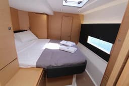 Dufour Catamaran 48 in Salerno / Marina d'Arechi thumbnail 7