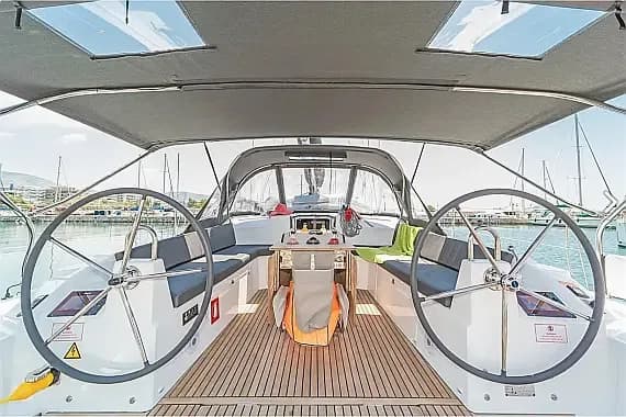 Oceanis 40.1 in Athens / Alimos Marina - Photo 1