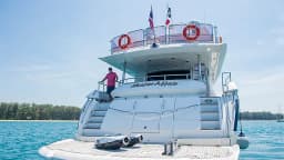 Sunseeker 90 in Phuket / Ao Po Grand Marina thumbnail 21