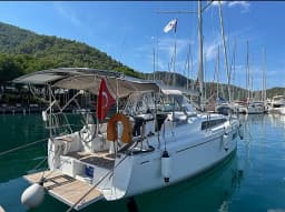 Oceanis 34.1 in Fethiye / Ece Marina thumbnail 5