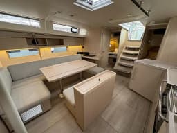 Oceanis 46.1 in Salerno / Marina d'Arechi thumbnail 10