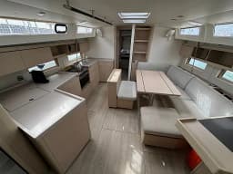 Oceanis 46.1 in Salerno / Marina d'Arechi thumbnail 6