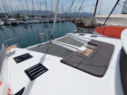 Lagoon 50 in Athens / Alimos Marina thumbnail 19