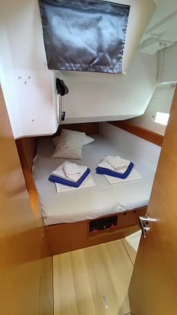 Sun Odyssey 469 in Volos / Port of Volos thumbnail 6