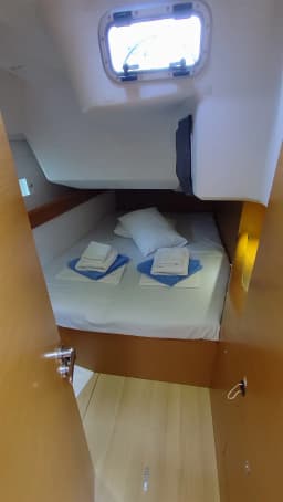 Sun Odyssey 469 in Volos / Port of Volos thumbnail 7