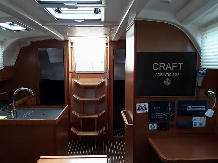 Bavaria Cruiser 37 in Sukošan / D-Marin Dalmacija Marina - Photo 5