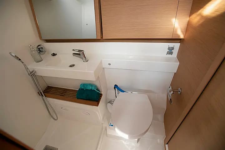 Sun Odyssey 440 in Preveza Main Port - Photo 5