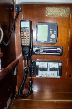 Oceanis 381 in Volos / Port of Volos thumbnail 16