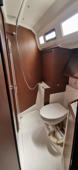 Oceanis 40.1 in Kefalonia / Sami Port thumbnail 7