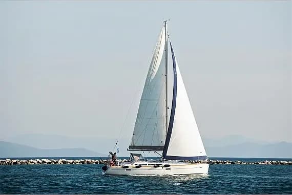 Sun Odyssey 42 i in Volos / Port of Volos - Photo 1