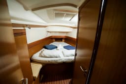 Sun Odyssey 42 i in Volos / Port of Volos thumbnail 7