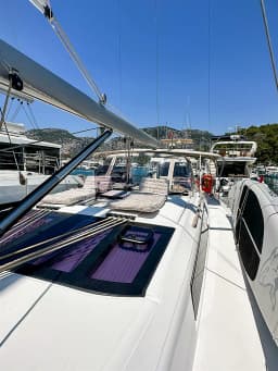 Dufour 430 in Göcek Mucev Marina thumbnail 13